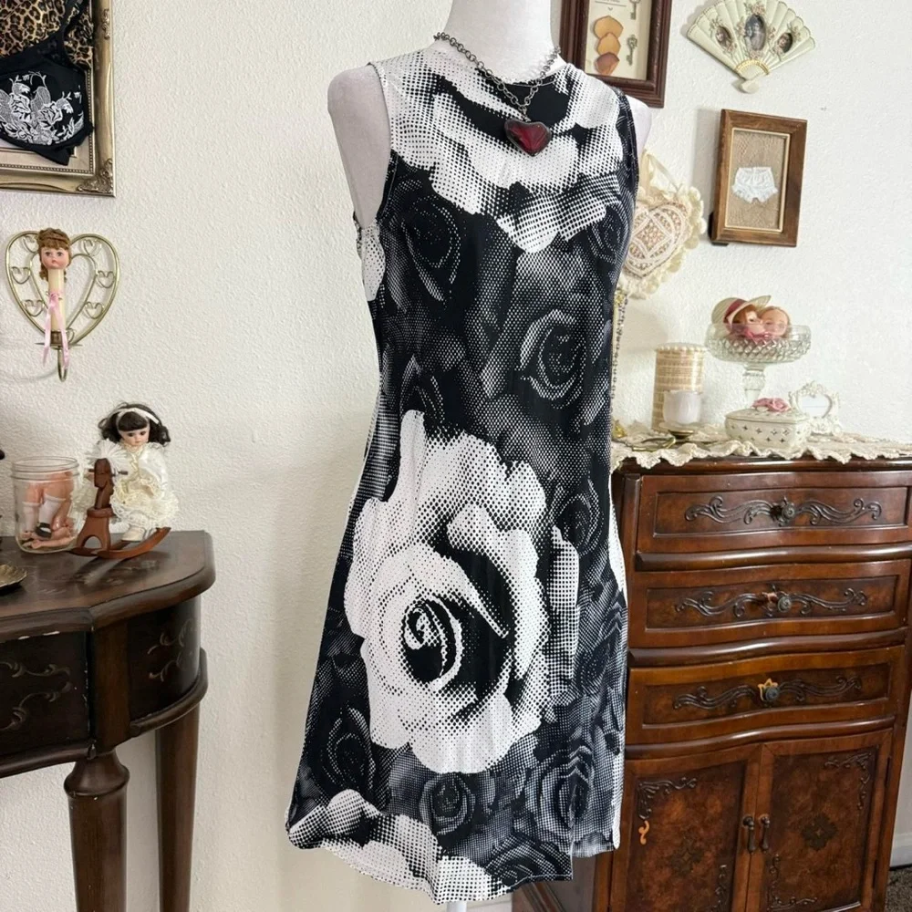 insane 90's mod black and white digital rose print‎ dress